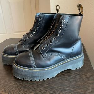 Dr. Martens Sinclair Size 8 Smooth Black Leather